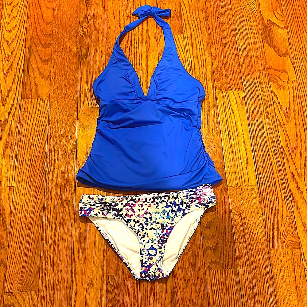Women’s Athleta Swimsuit